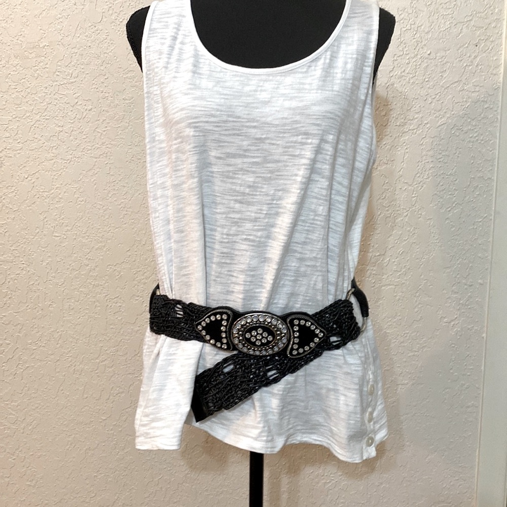 Leather lady’s belt
